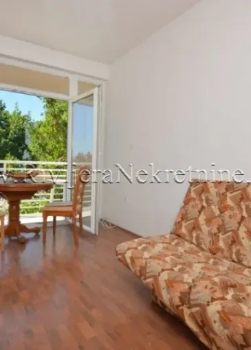 Wohnung zum Verkauf in Đenovići