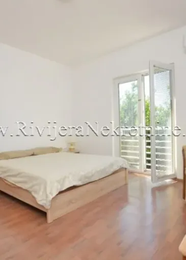 Wohnung zum Verkauf in Đenovići