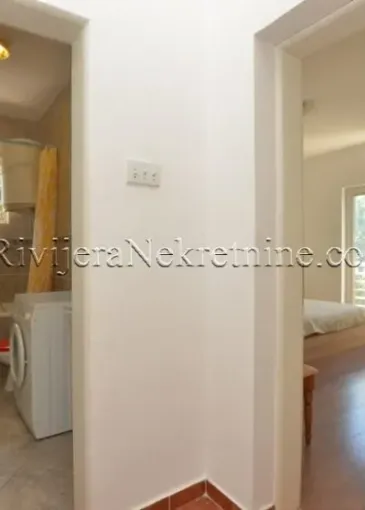 Wohnung zum Verkauf in Đenovići