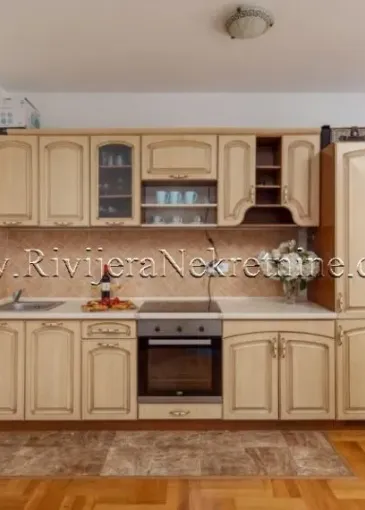 Daire satılık Dobrota'de 