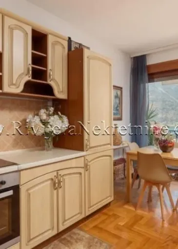 Daire satılık Dobrota'de 