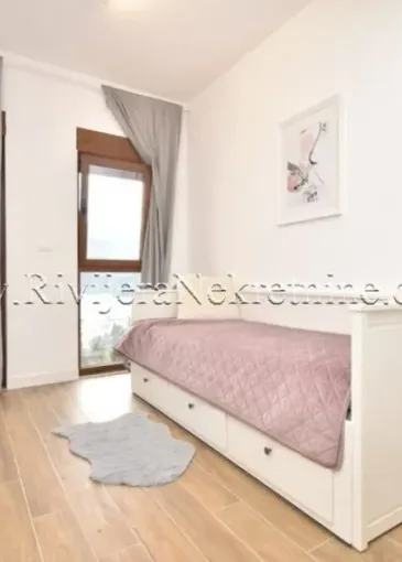 Apartment for sale in Đenovići