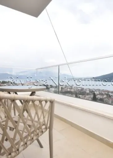 Apartment for sale in Đenovići