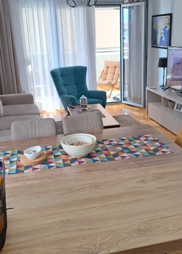 Wohnung zum Verkauf in Budva