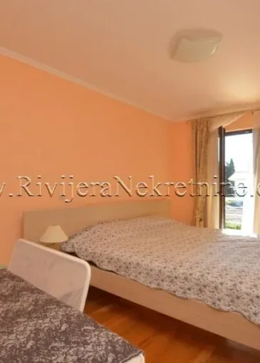 Apartment for sale in Đenovići