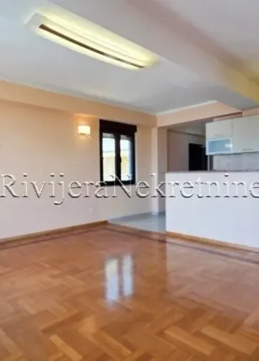 Apartment for sale in Igalo