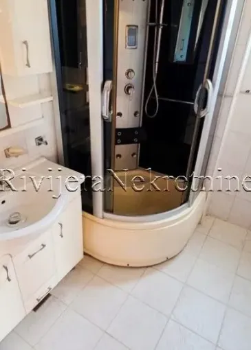 Apartment for sale in Igalo