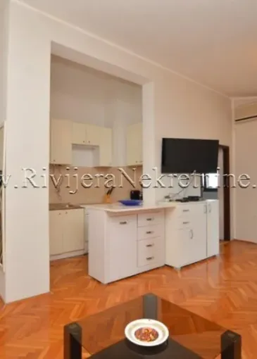 Apartment for sale in Baošići
