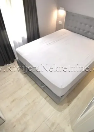 Wohnung zum Verkauf in Đenovići