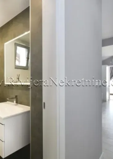 Wohnung zum Verkauf in Đenovići