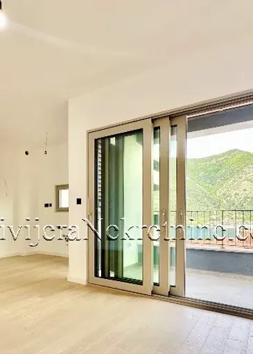 Apartment for sale in Dobrota