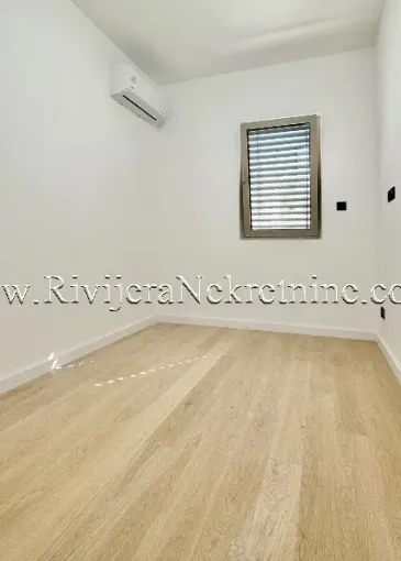 Apartment for sale in Dobrota