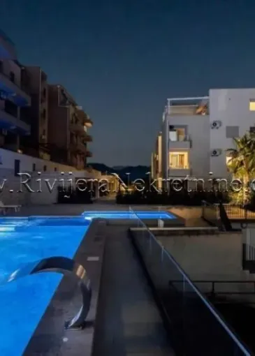 Apartment for sale in Baošići