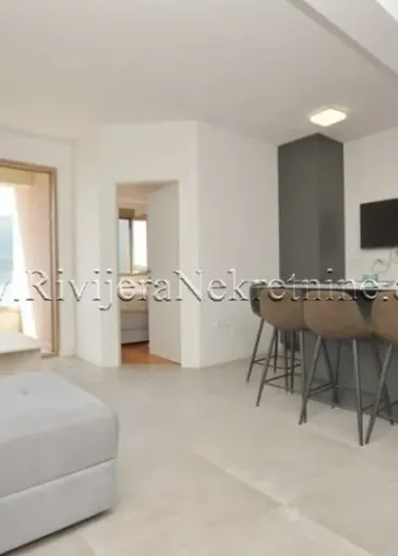 Apartment for sale in Baošići