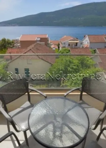 Apartment for sale in Baošići