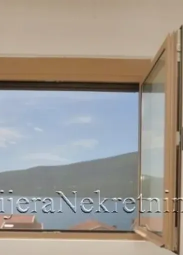 Apartment for sale in Baošići