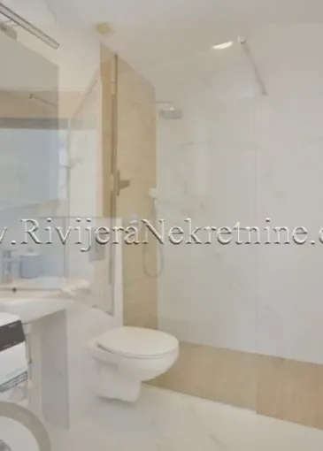 Apartment for sale in Baošići