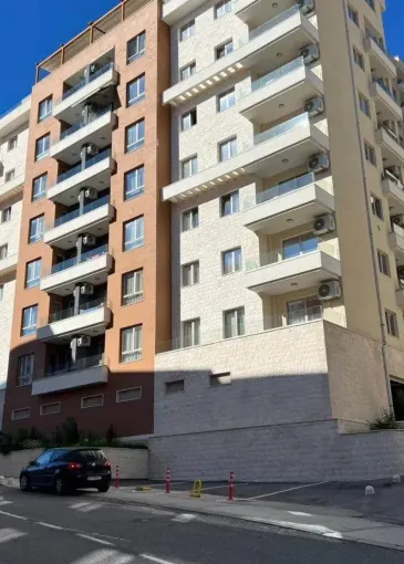 Apartamento en venta en Bečići