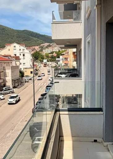 Appartamento in vendita a Budua