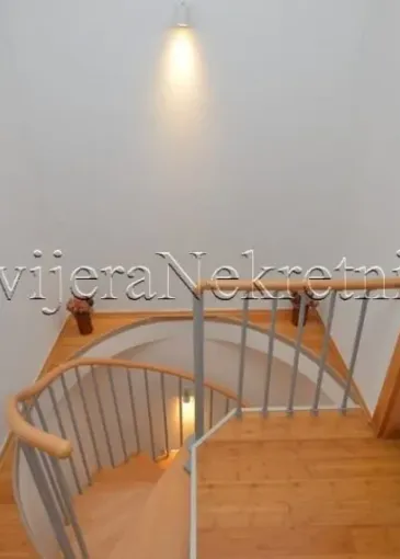Apartment for sale in Kamenari