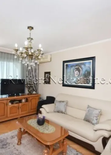 Apartment for sale in Igalo