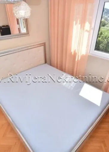 Apartment for sale in Igalo