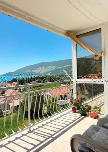 Apartment for sale in Igalo