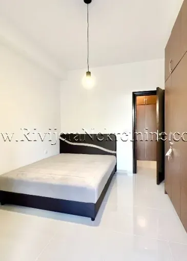 Wohnung zum Verkauf in Dobrota
