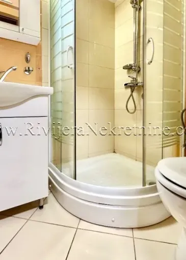 Apartment for sale in Dobrota
