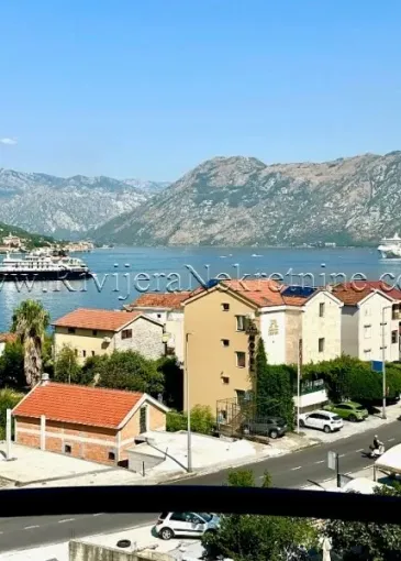 Apartment for sale in Dobrota