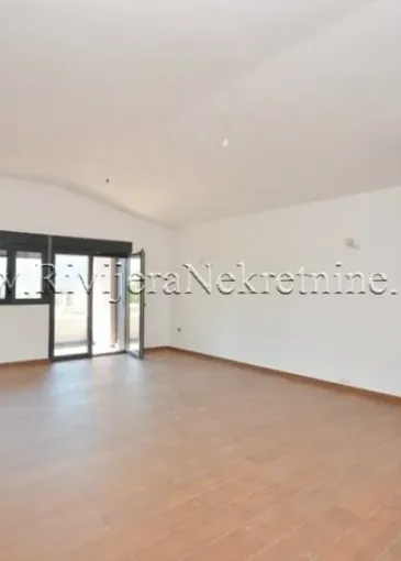 Apartment for sale in Igalo