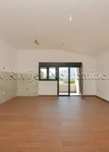 Apartment for sale in Igalo