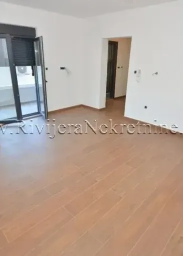 Apartment for sale in Igalo