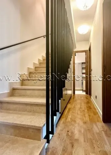 Apartment for sale in Dobrota