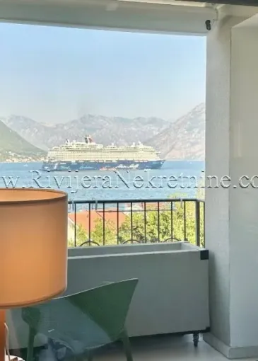 Apartment for sale in Dobrota