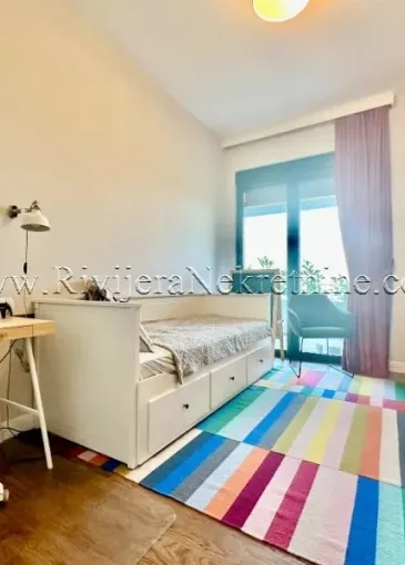 Apartment for sale in Dobrota