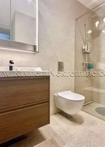 Apartment for sale in Dobrota
