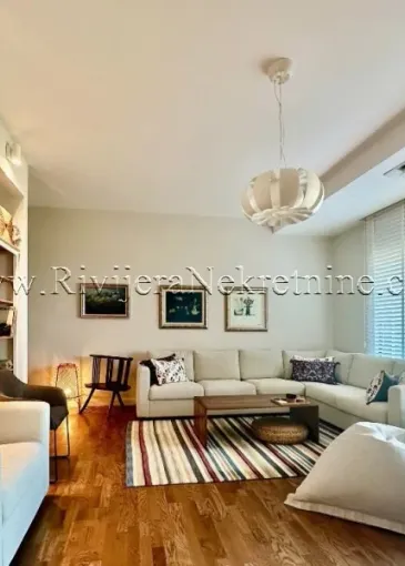 Apartment for sale in Dobrota