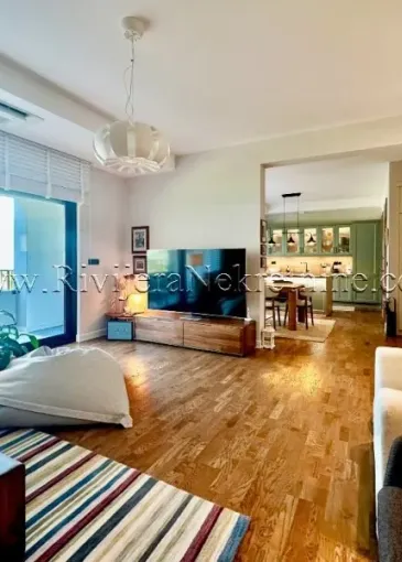Apartment for sale in Dobrota