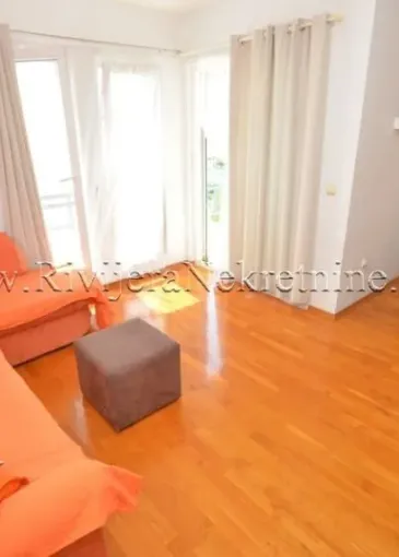Apartment for sale in Baošići