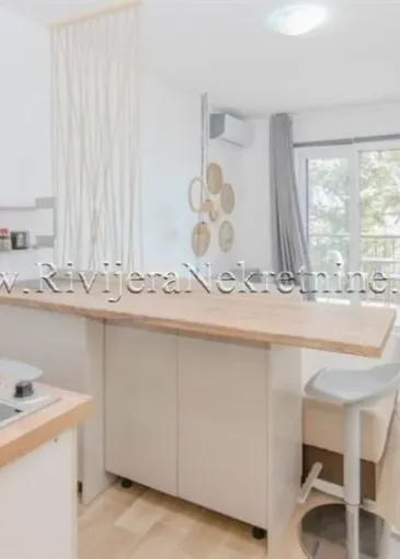 Apartment for sale in Njivice