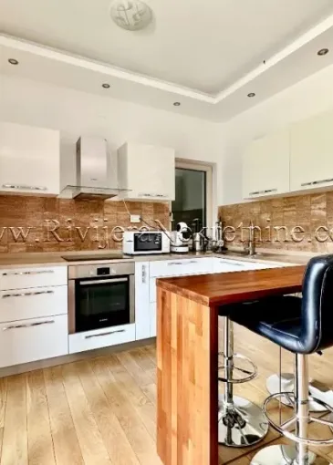 Apartment for sale in Dobrota