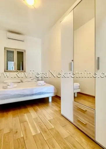 Apartment for sale in Dobrota