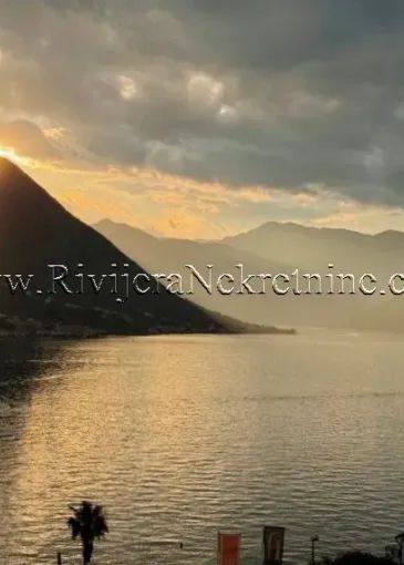 Apartment for sale in Dobrota