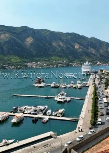Apartment for sale in Kotor