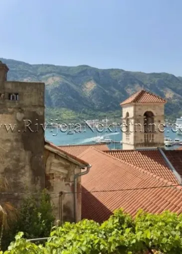 Apartment for sale in Kotor