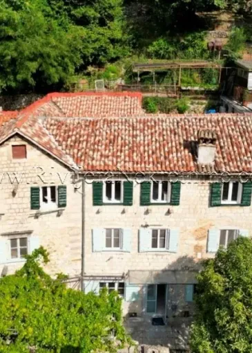 Apartment for sale in Kotor