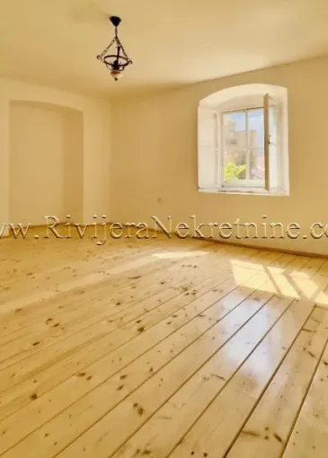 Apartment for sale in Kotor