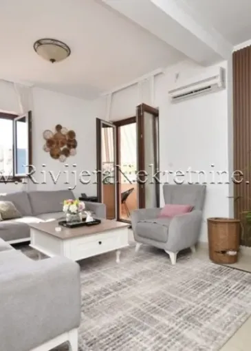 Apartment for sale in Igalo