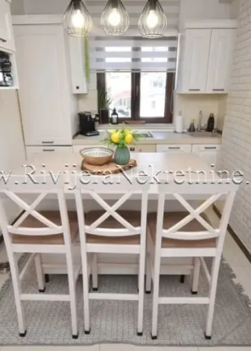 Apartment for sale in Igalo